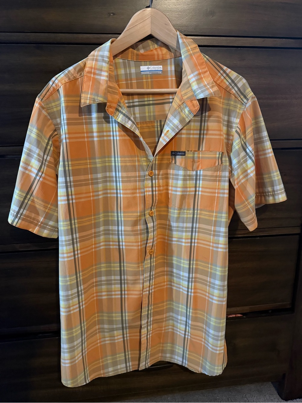 Columbia Large Men’s Orange Plaid Short-Sleeve Button-Up Shirt